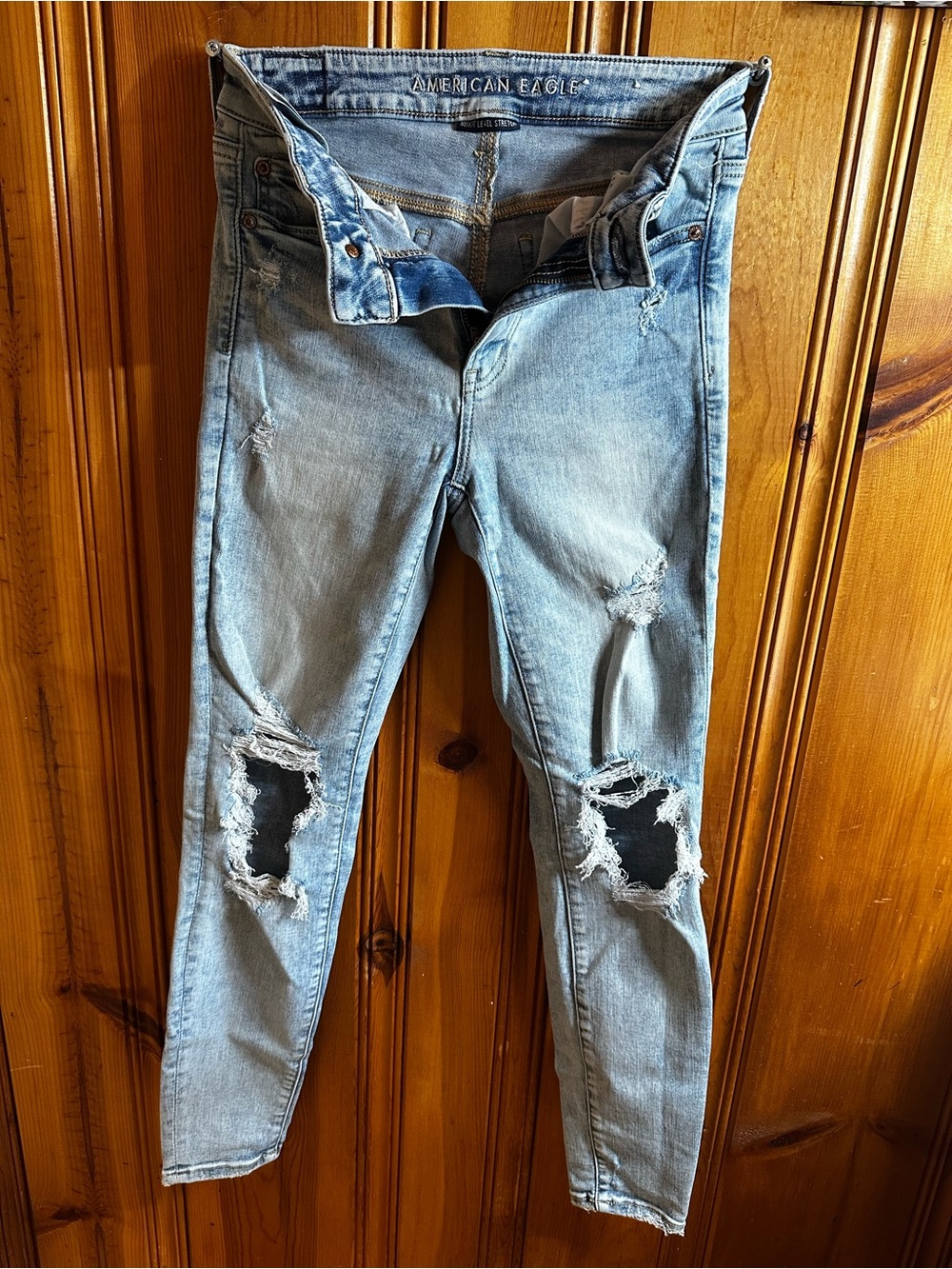 American Eagle Outfitters Light Blue Distressed Skinny Jeans